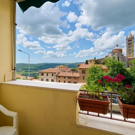 Carmelita Apartment