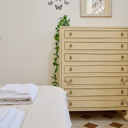 Carmelita Apartman *